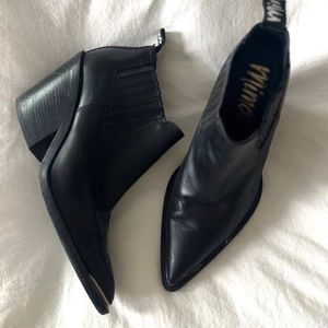 Western Mimosa Ankle Leather Boot With Metal Toe Detail